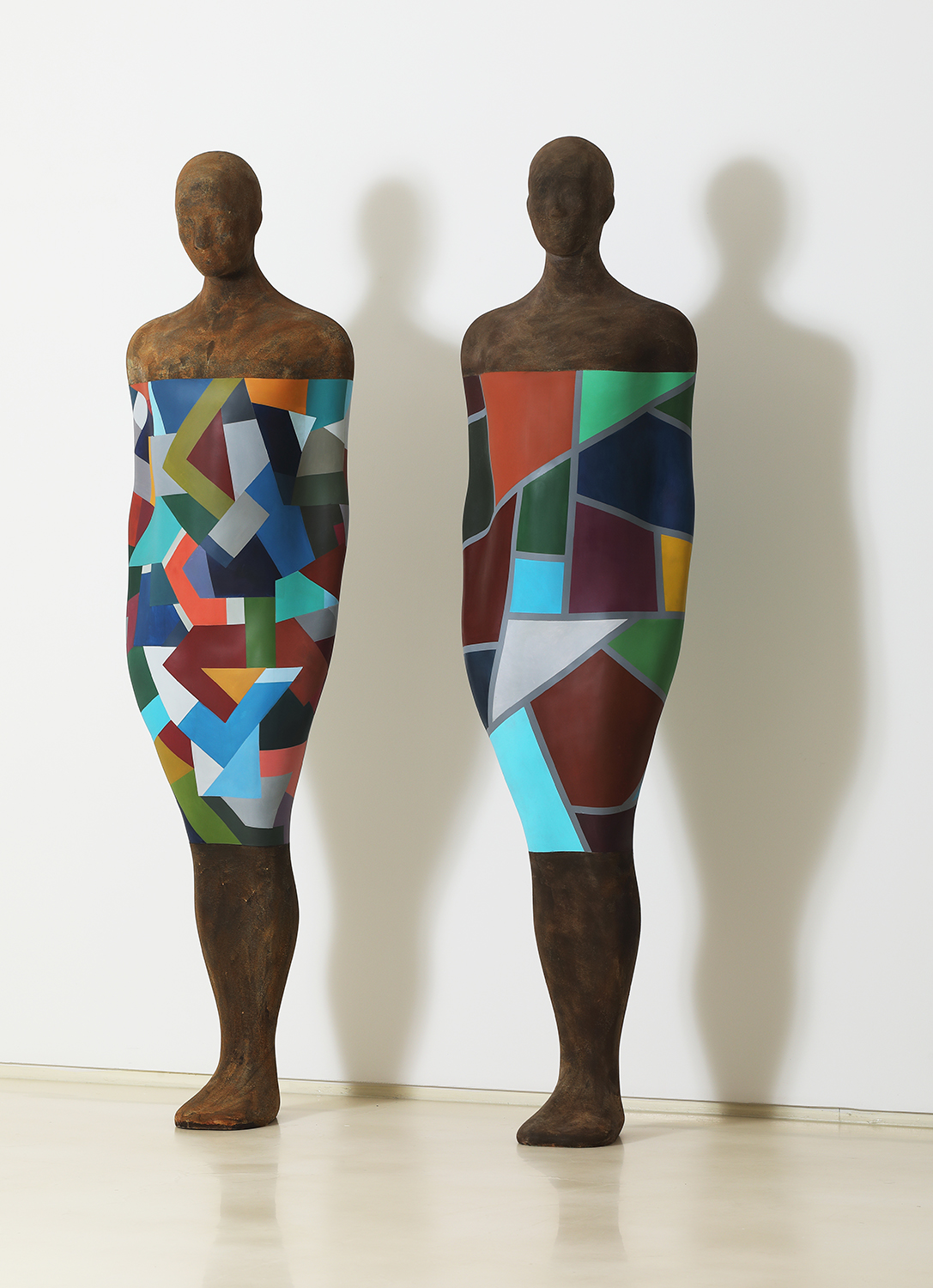 In The Plaza광장에서, 47x28x190(h) cm, Painting on F.R.P, 2023-4-1