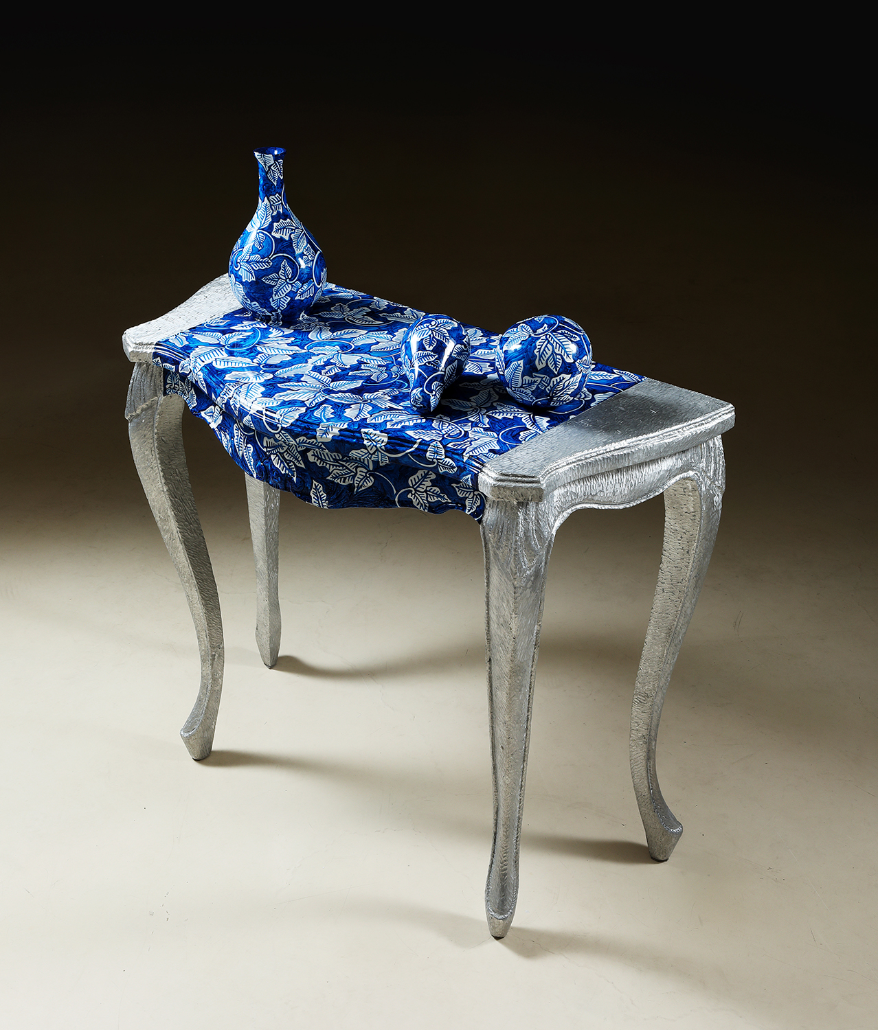 시간의 무뉘, 83x39x94(h) cm, 알루미늄 주물위해 채색, 2023-1