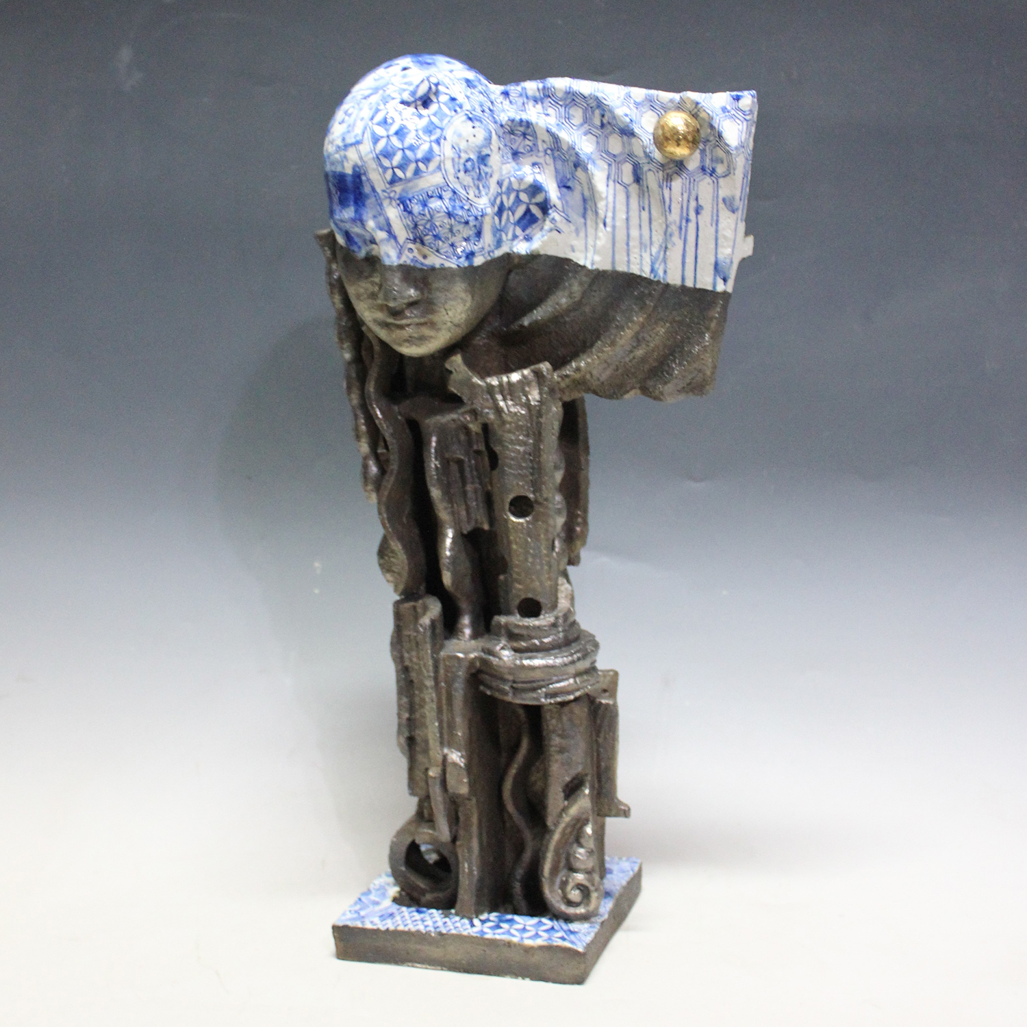 blue head, 57x18x28, ceramic, 2024