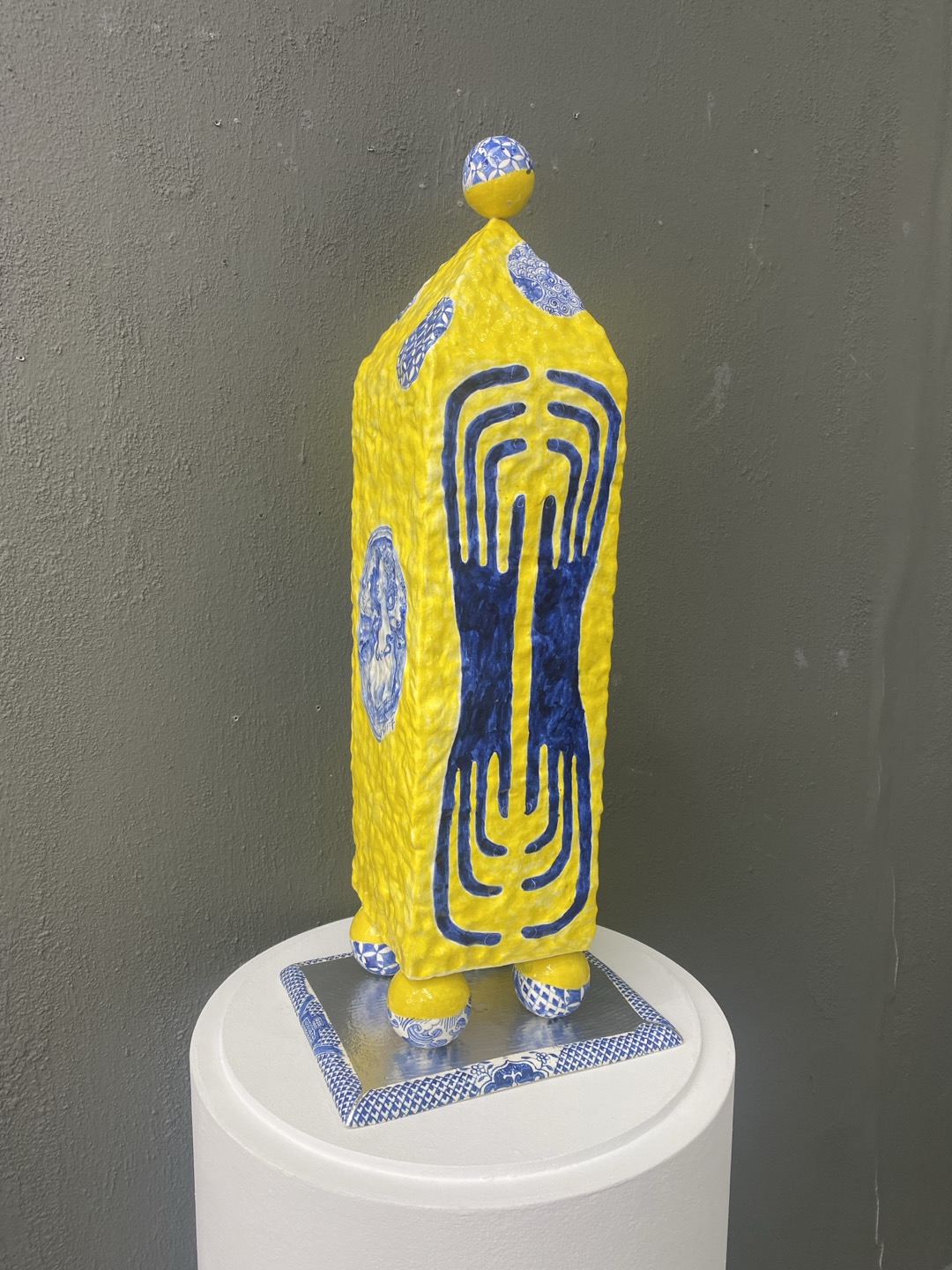 Monument Memorial, 28x23x69(h)cm, ceramic, 2024