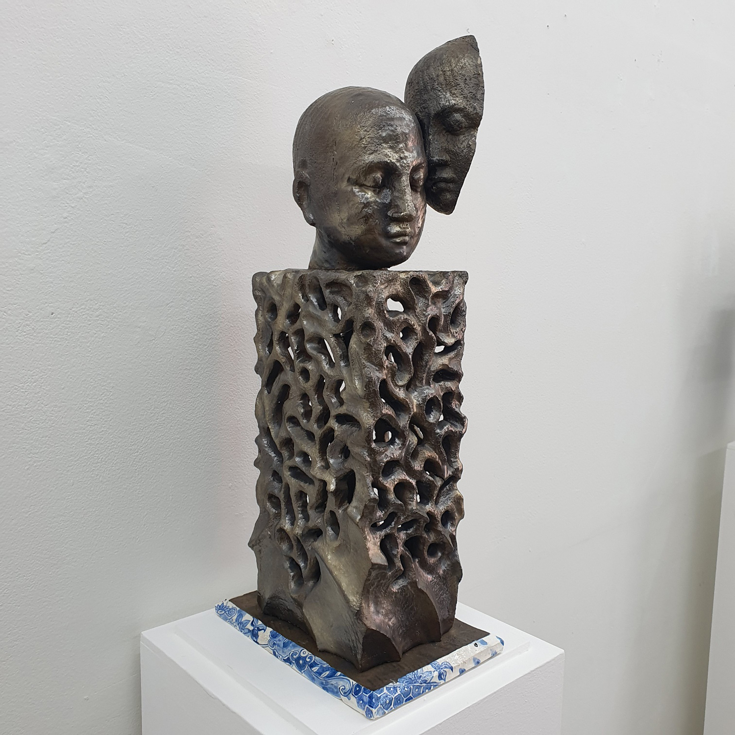 Silence, 21x25x60(h)cm, ceramic, 2024