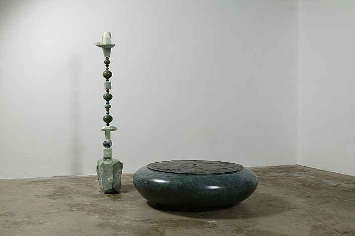 박효정Park Hyojeong, Build my castle, 32x40x168cm, Jade+Bronze, 2018
